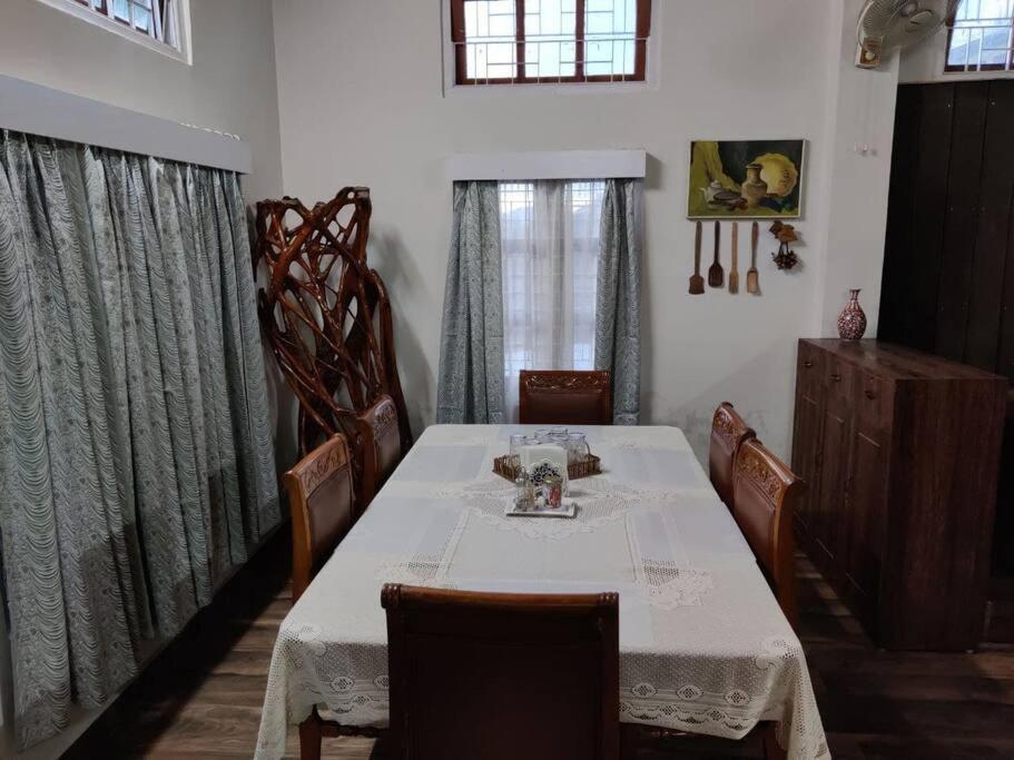The Nook Rooftop Condo And Garden Гувахати Екстериор снимка